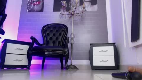 Alice in wonderland online show from February 27, 8:30 pm