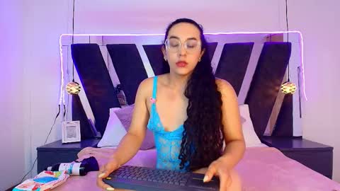 Alehia Cute online show from March 17, 10:36 pm