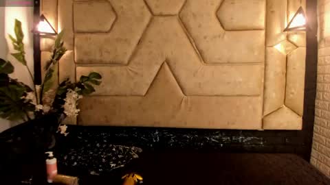 aleja__slav3 online show from May 22, 9:46 pm