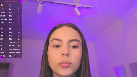 Alejandra online show from May 25, 11:31 am