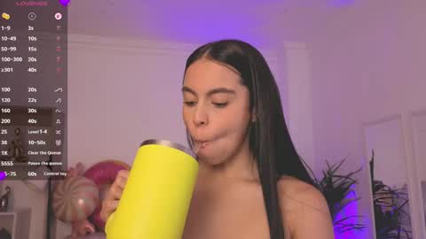 Alejandra online show from May 13, 4:24 pm
