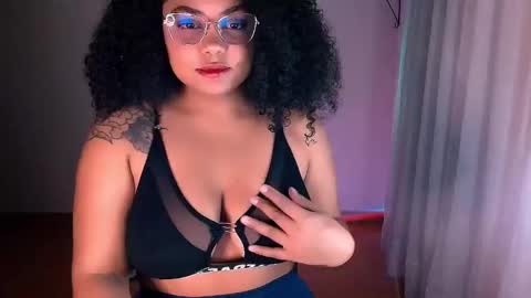 Alejandra  online show from December 21, 12:42 am