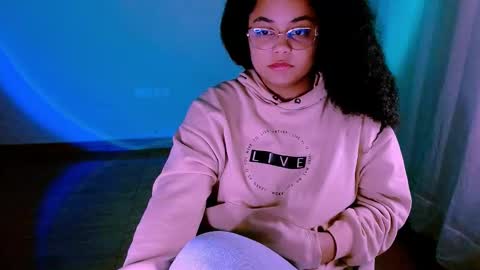 Alejandra  online show from November 27, 2:14 am