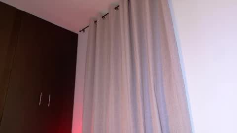 alejandra_dunn1 online show from May 20, 7:11 pm