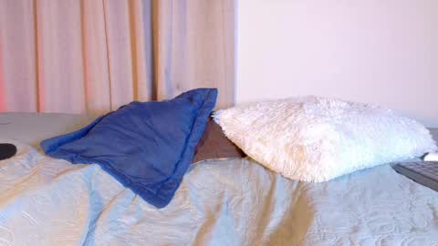 alejandra_dunn1 online show from May 15, 11:29 pm