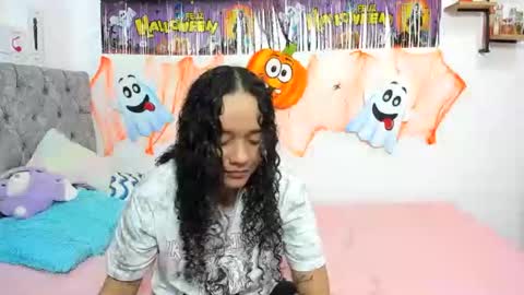 alejandra_evanss online show from October 26, 5:25 am