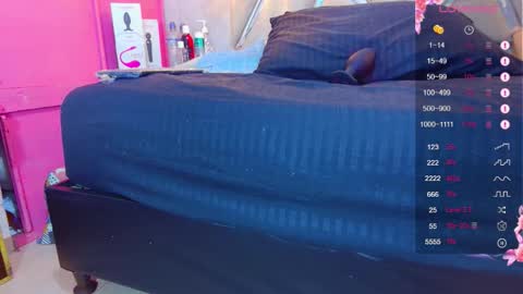 alejandra martins online show from December 4, 8:31 pm