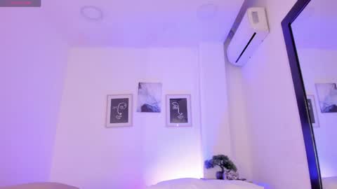 Alejandra online show from April 1, 1:01 pm