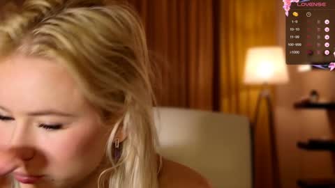 Lexi online show from December 23, 4:44 am