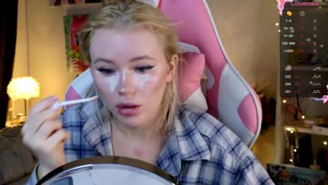 Lexi online show from December 9, 4:45 am