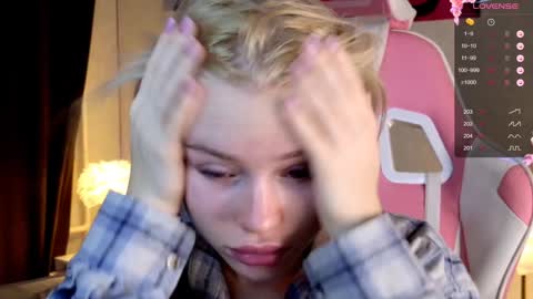 Lexi online show from December 8, 4:14 am