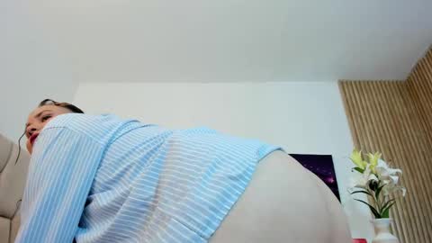 alennax online show from May 5, 12:19 pm