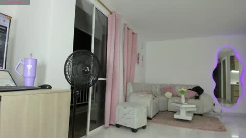 alesia online show from April 3, 1:25 am