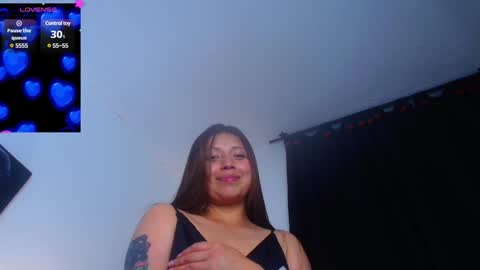 QUEEN OFF MILk  IM BACK  15 NOV online show from December 16, 2:15 am