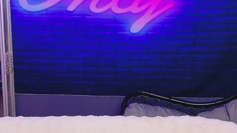 alessiacroft online show from July 4, 4:08 am