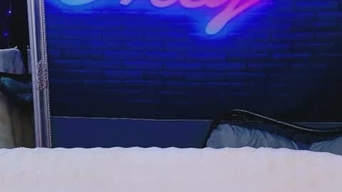 alessiacroft online show from June 30, 4:12 am