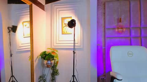 Alessia online show from May 11, 2:45 pm