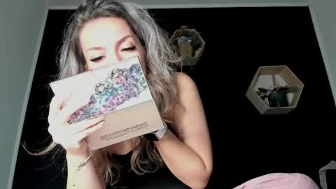 alesys69 online show from May 12, 8:59 pm