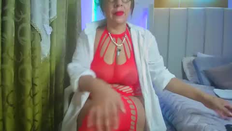 Snapshot of alexa472 chatting on February 8, 9:56 am Alexa online show from February 8, 9:56 am