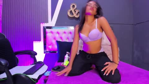 alexa andherson online show from February 3, 7:21 pm