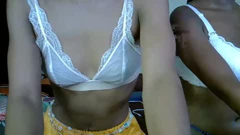 Snapshot of alexa_foxxie chatting on December 16, 5:49 am Alexa online show from December 16, 5:49 am