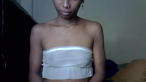 Snapshot of alexa_foxxie chatting on January 1, 11:07 pm Alexa online show from January 1, 11:07 pm