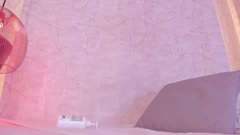 Alexa Millers online show from November 22, 7:00 am