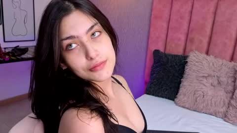 Alexa Thaylor online show from May 22, 4:38 pm