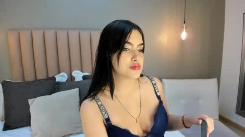 Alexa Thaylor online show from January 3, 2:30 pm