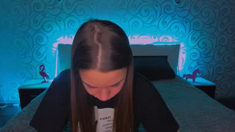 angel online show from December 4, 3:04 am