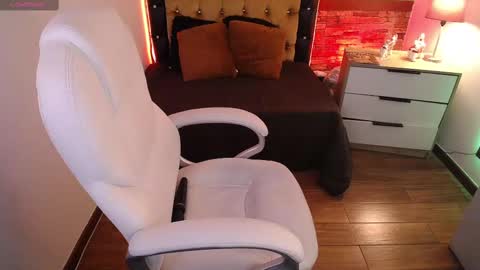 Alexa Moon online show from March 5, 3:51 pm
