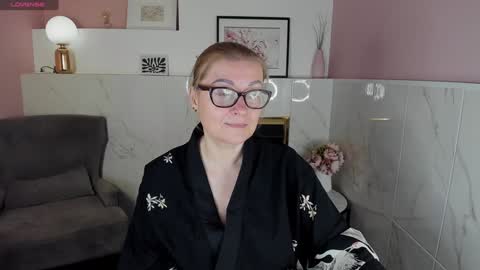 Alexandra online show from December 26, 1:43 pm