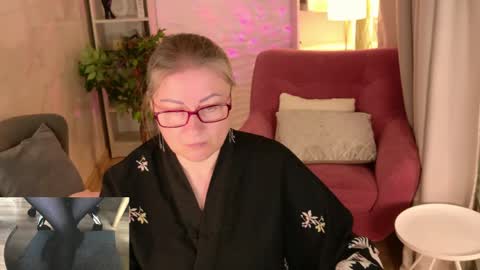 Alexandra online show from May 17, 8:52 pm