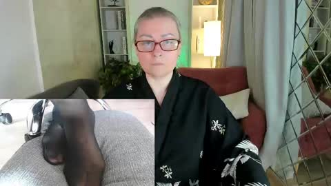 Alexandra online show from May 5, 2:09 pm