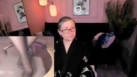 Alexandra online show from May 6, 9:19 pm