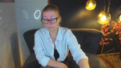 Alexandra online show from December 2, 1:23 pm