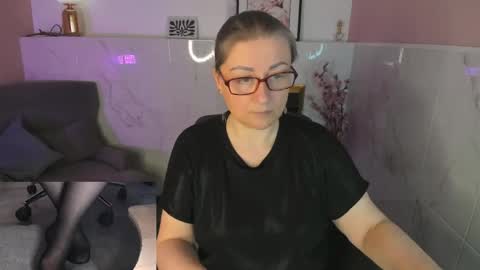 Alexandra online show from April 26, 9:01 pm