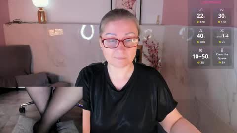Alexandra online show from May 2, 8:45 pm