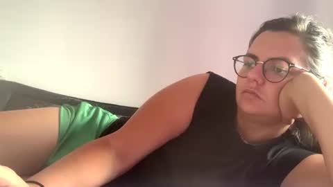 alexaskylar online show from September 15, 8:33 am