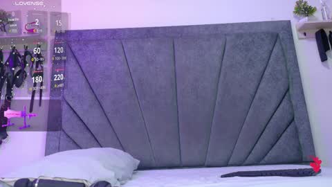 alexasweet_os online show from April 1, 8:17 pm