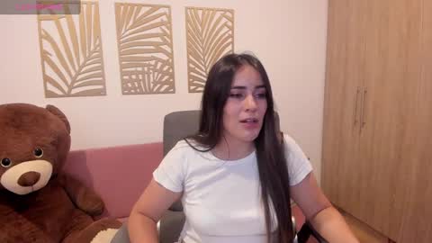 Snapshot of alexeii_grey chatting on December 19, 3:29 am alexeii_grey online show from December 19, 3:29 am