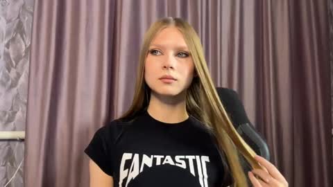 Alexia online show from May 2, 10:18 am
