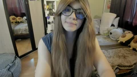 alexiamaiex online show from May 28, 4:21 am