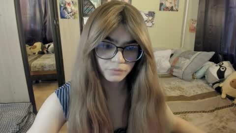 alexiamaiex online show from May 24, 2:43 am