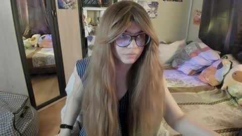 alexiamaiex online show from May 21, 2:20 am