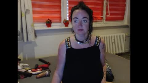 alexie33 online show from May 13, 4:35 pm