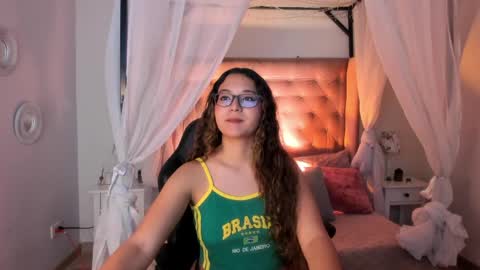 alexis_scott__ online show from May 26, 4:12 am