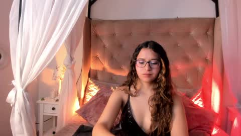 alexis_scott__ online show from May 21, 4:32 am