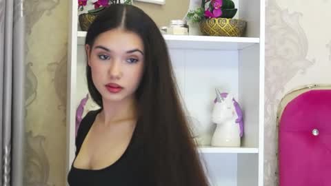 alexisdevine online show from May 26, 4:23 am
