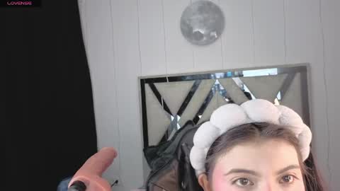 Carolina Join The Fan Club  online show from May 17, 12:10 am